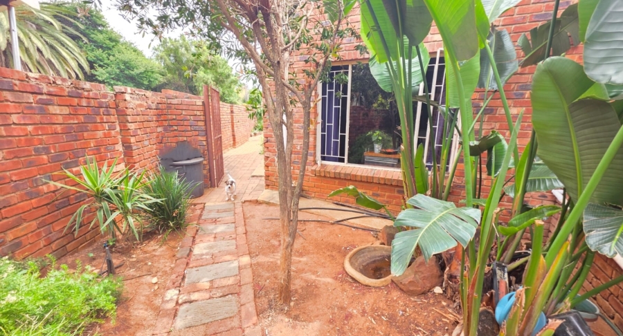 5 Bedroom Property for Sale in Doringkruin North West